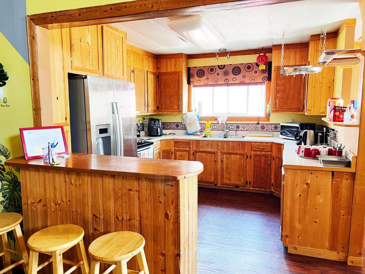 Sarah'S Dreamhouse B&B Чърчил Екстериор снимка